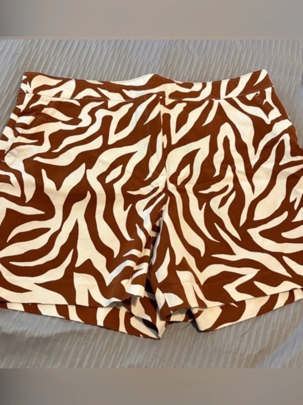 Spanx On-the-Go Printed Shorts XL Clay Zebra High Rise Tummy Control 4